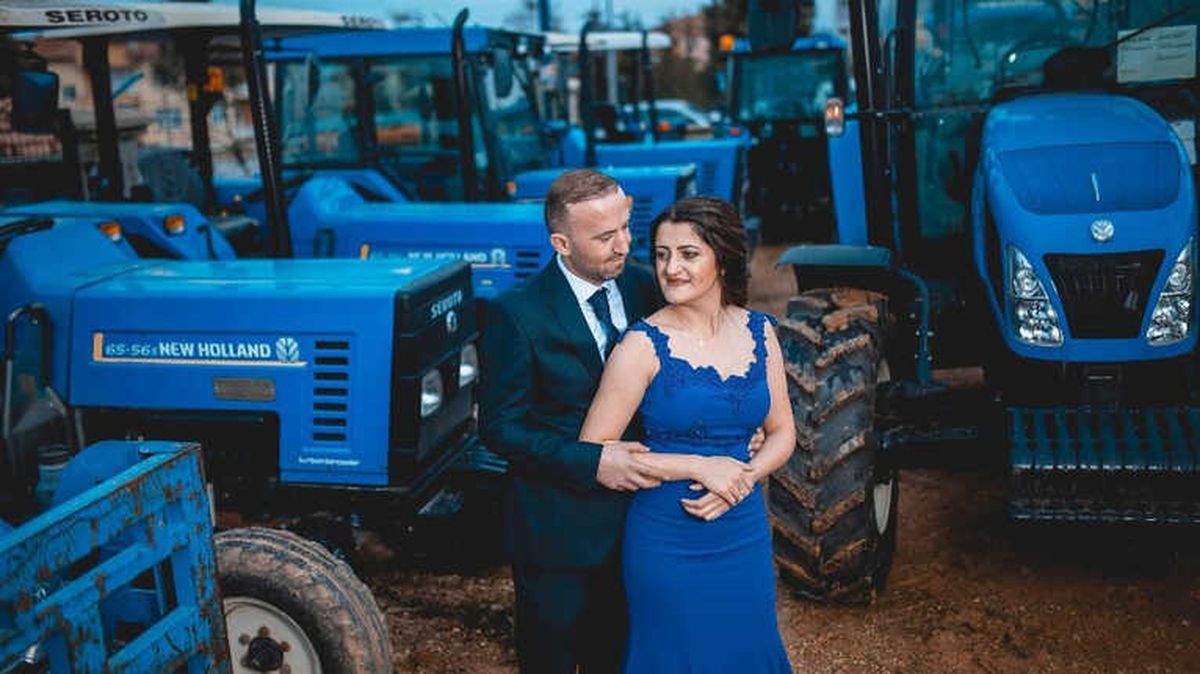 Traktör Galerisi Gelin ve Damat İçin Stüdyo Oldu