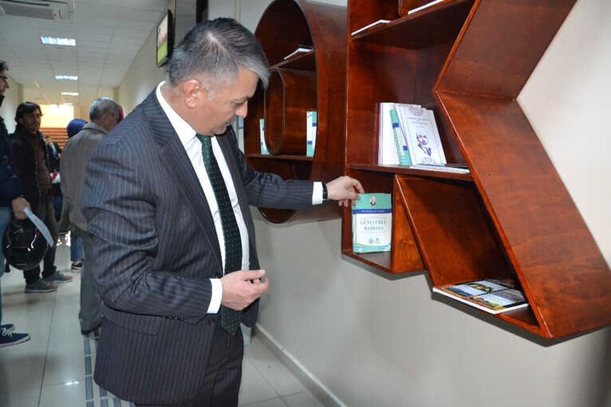 Vali Yazıcı, Kütüphane Haftasını Kutladı