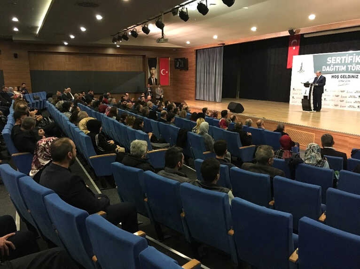 204 Kursiyere Sertifikaları Verildi