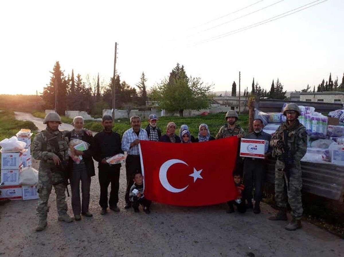 Afrinli Çocuğun Asker Selamı Görenleri Duygulandırdı