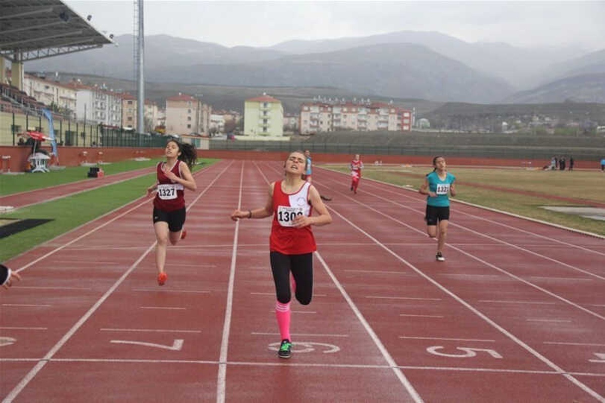 Analig Atletizm Grup Müsabakaları Yapıldı