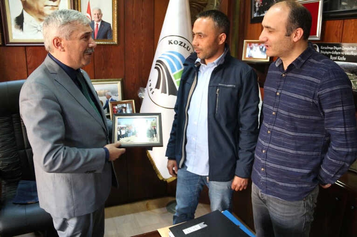 Bir Günlük Gelirlerini Mehmetçik Vakfı\'na Bağışladılar