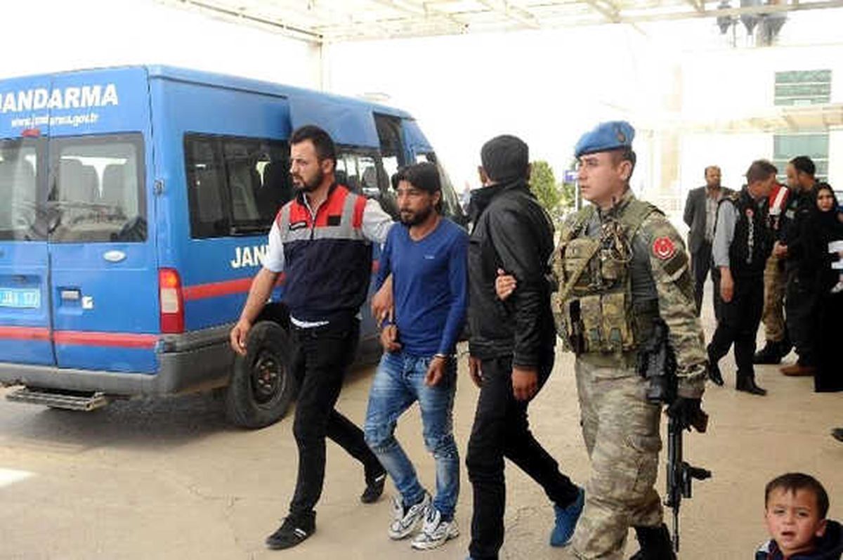 Çadırkent Önündeki Yankesicilik Kameraya Yakalandı