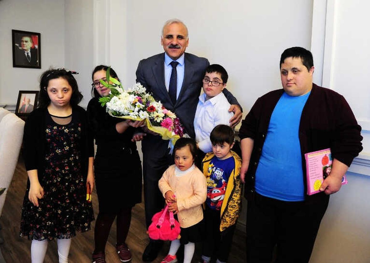Down Sendromlu Çocuklardan Zorluoğlu\'na Ziyaret