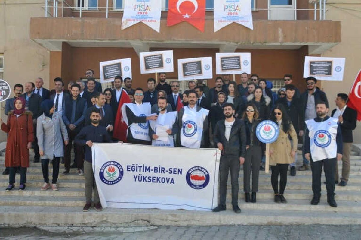 Eğitim-Bir-Sen\'den Basın Açıklaması