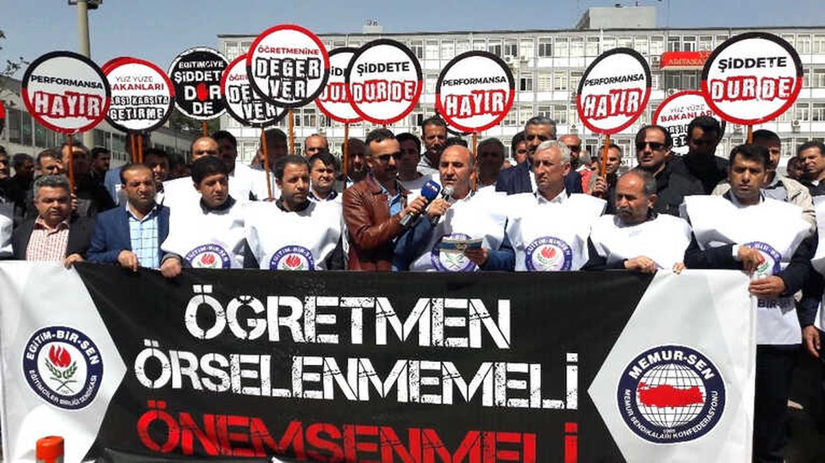 Eğitim-Bir-Sen\'den Performans Değerlendirme Sistemine Tepki