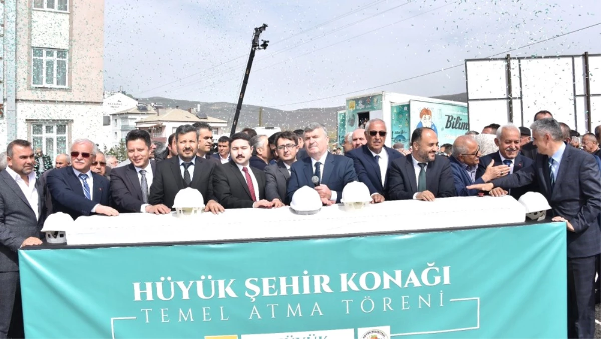 Hüyük Şehir Konağı\'nın Temeli Atıldı