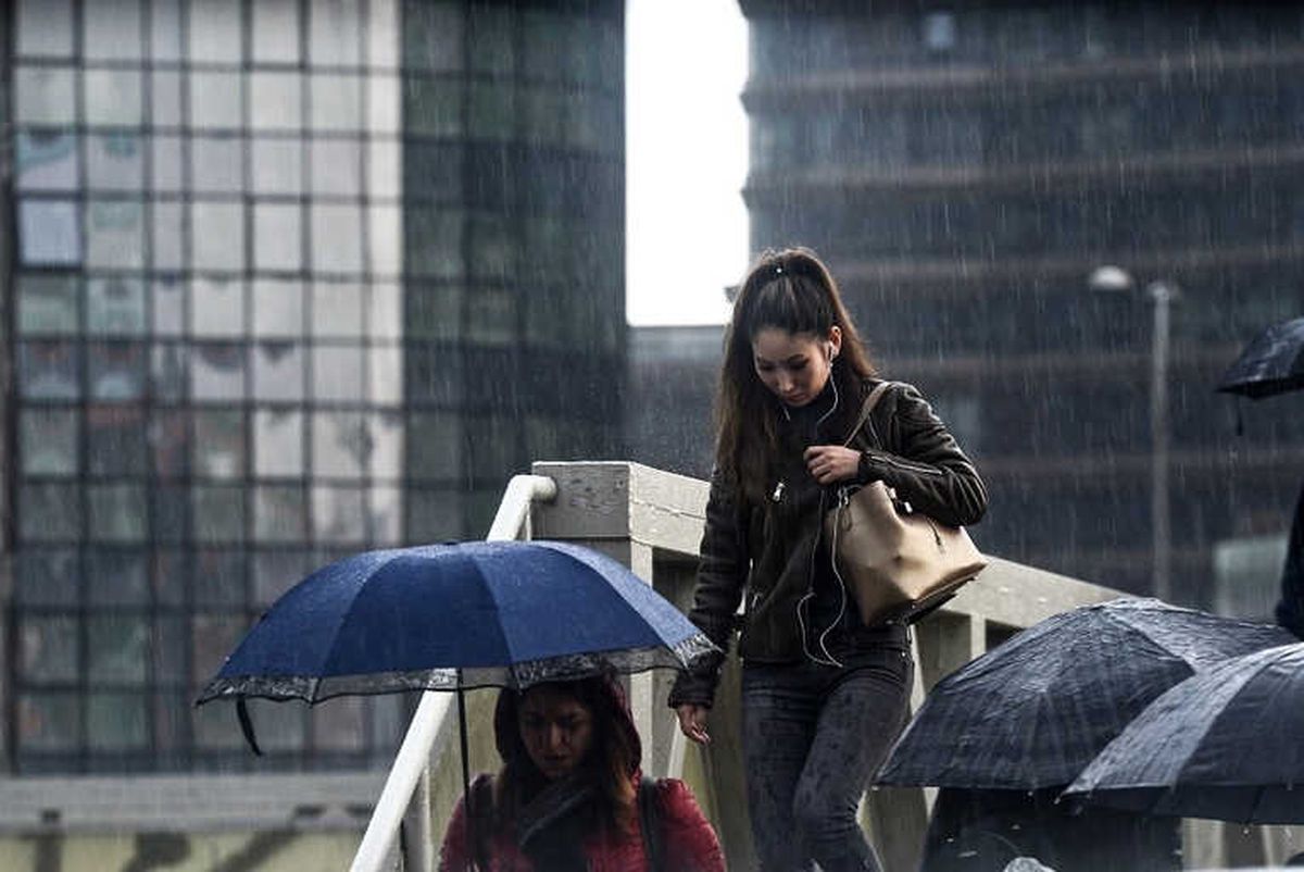 İstanbul\'da Sağanak Yağış Etkili Oldu