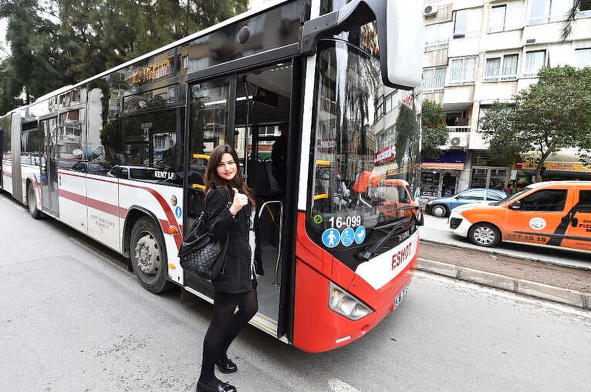 İzmir\'de Otobüste "Gittiğin Kadar Öde" Sistemi