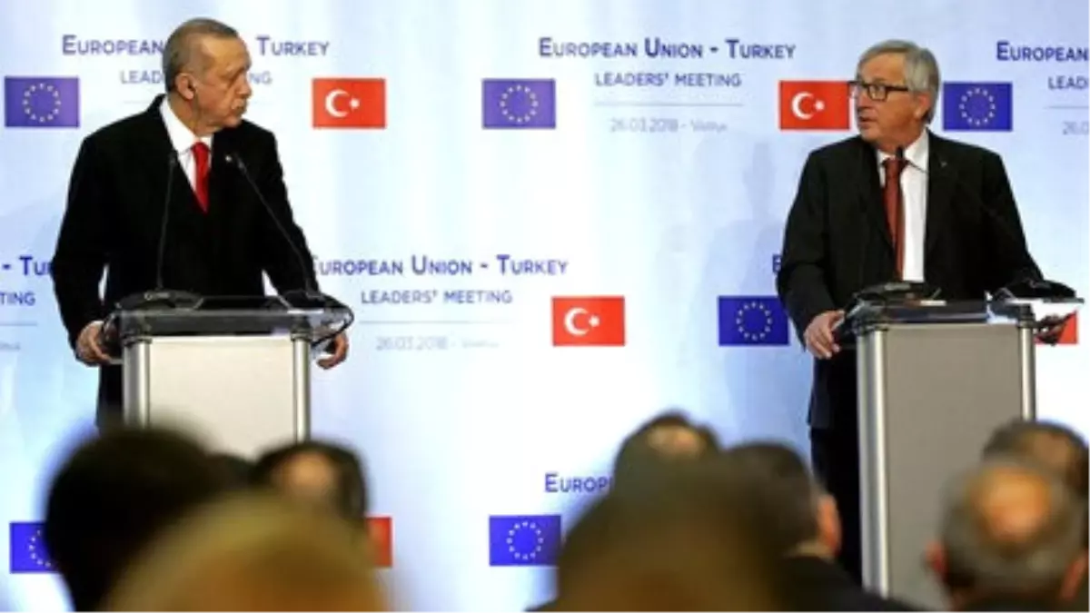 Juncker\'den Üyelik Müzakerelerine Devam Sözü