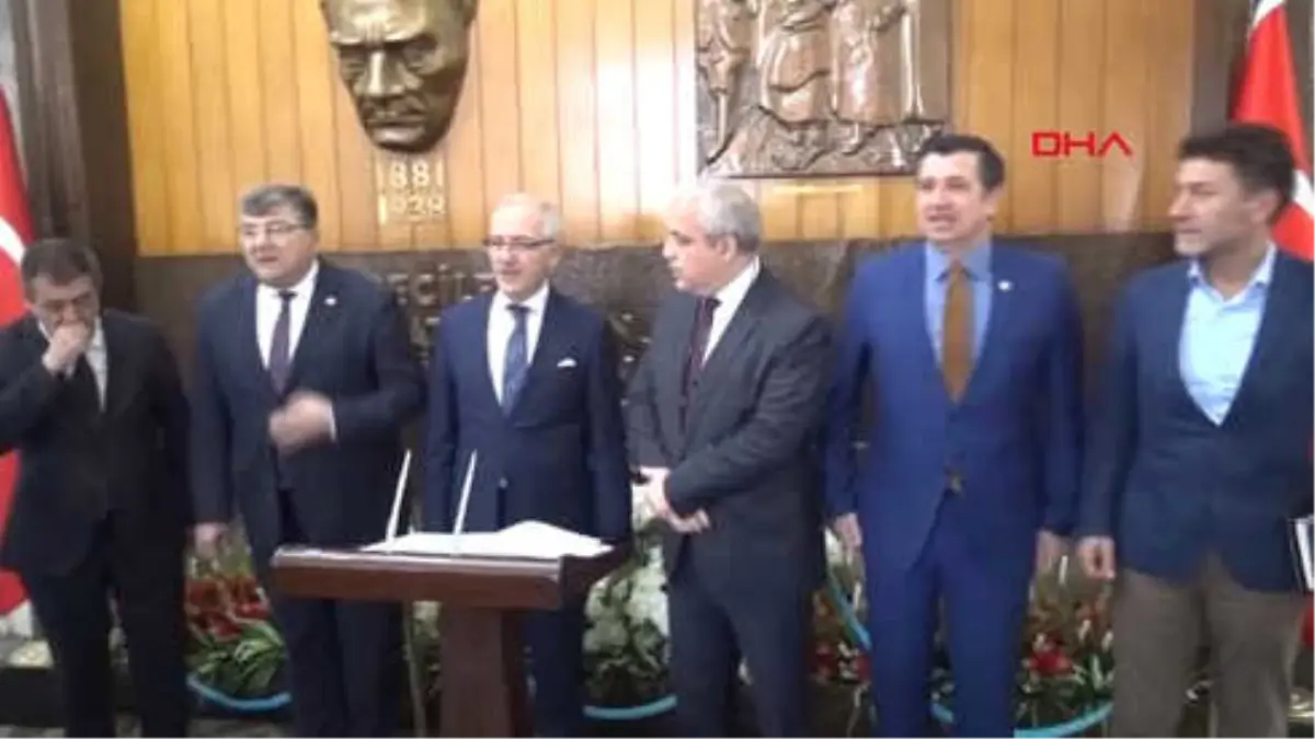 Manisa TBMM Komisyonu Üyelerinden \'Günde 20 Gram Üzüm Tüketin\' Tavsiyesi