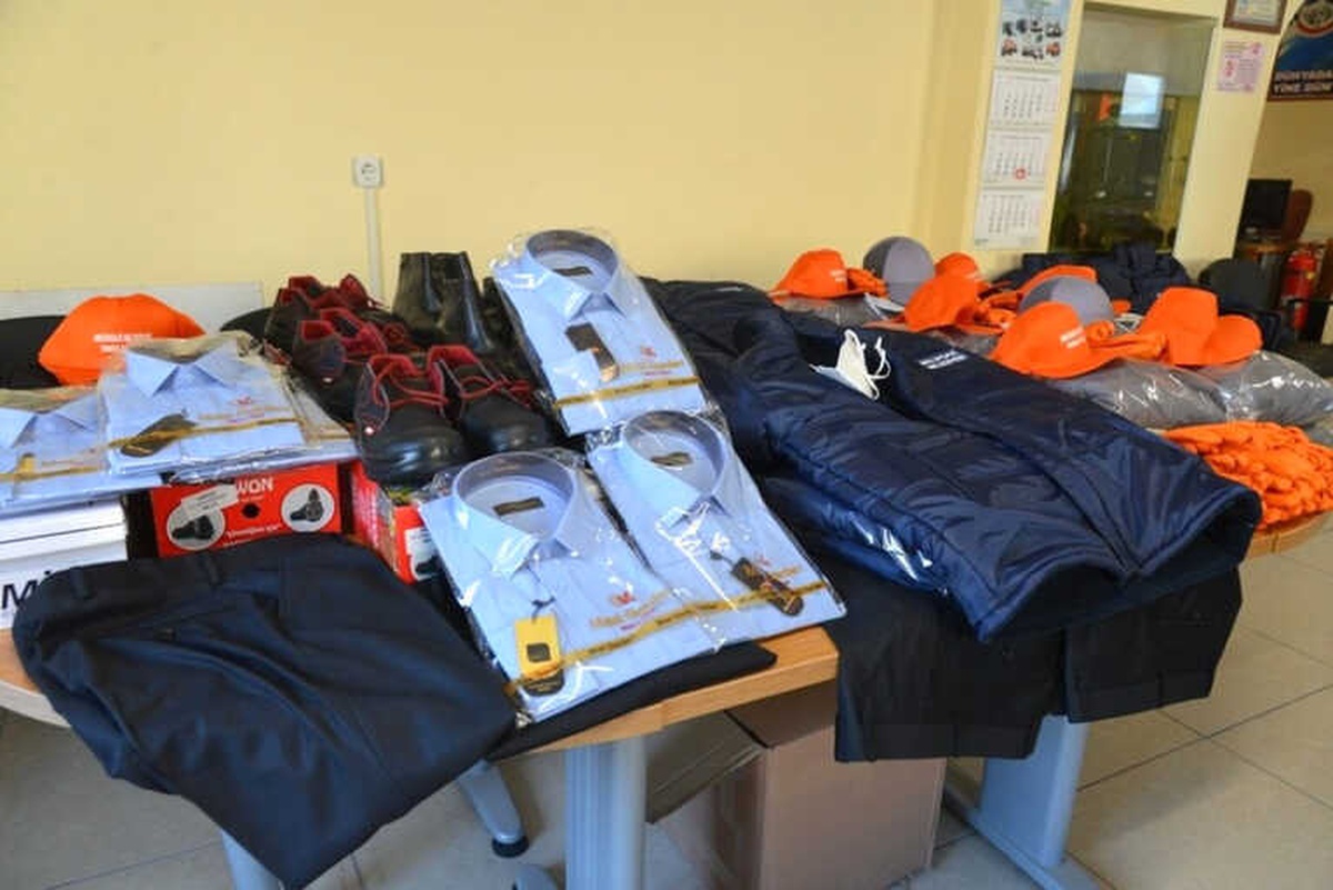 Melikgazi Belediyesi Çalışanlarına İş Sağlığı ve İş Güvenliği Malzemesi