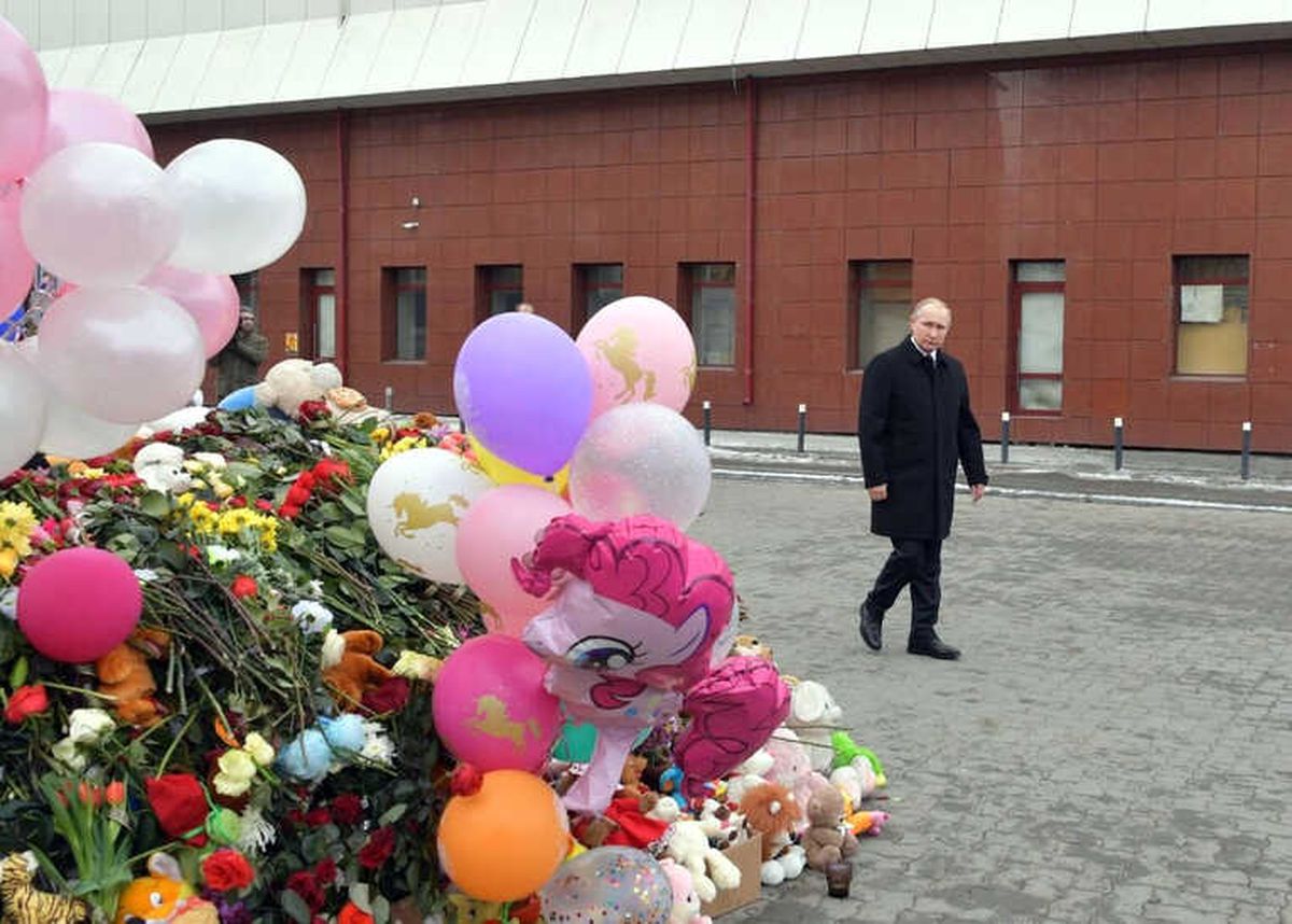 Putin\'den Yanan Avm\'ye Ziyaret