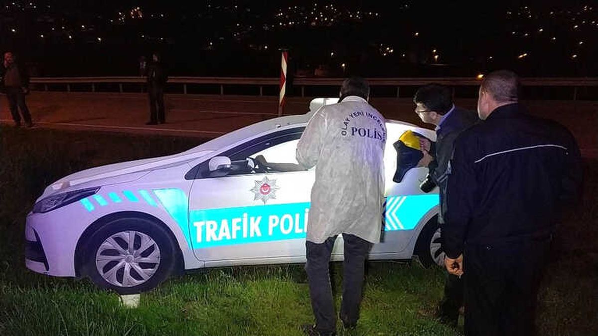 Samsun\'da Maket Trafik Polis Araçlarının Tepe Lambalarını Çaldılar