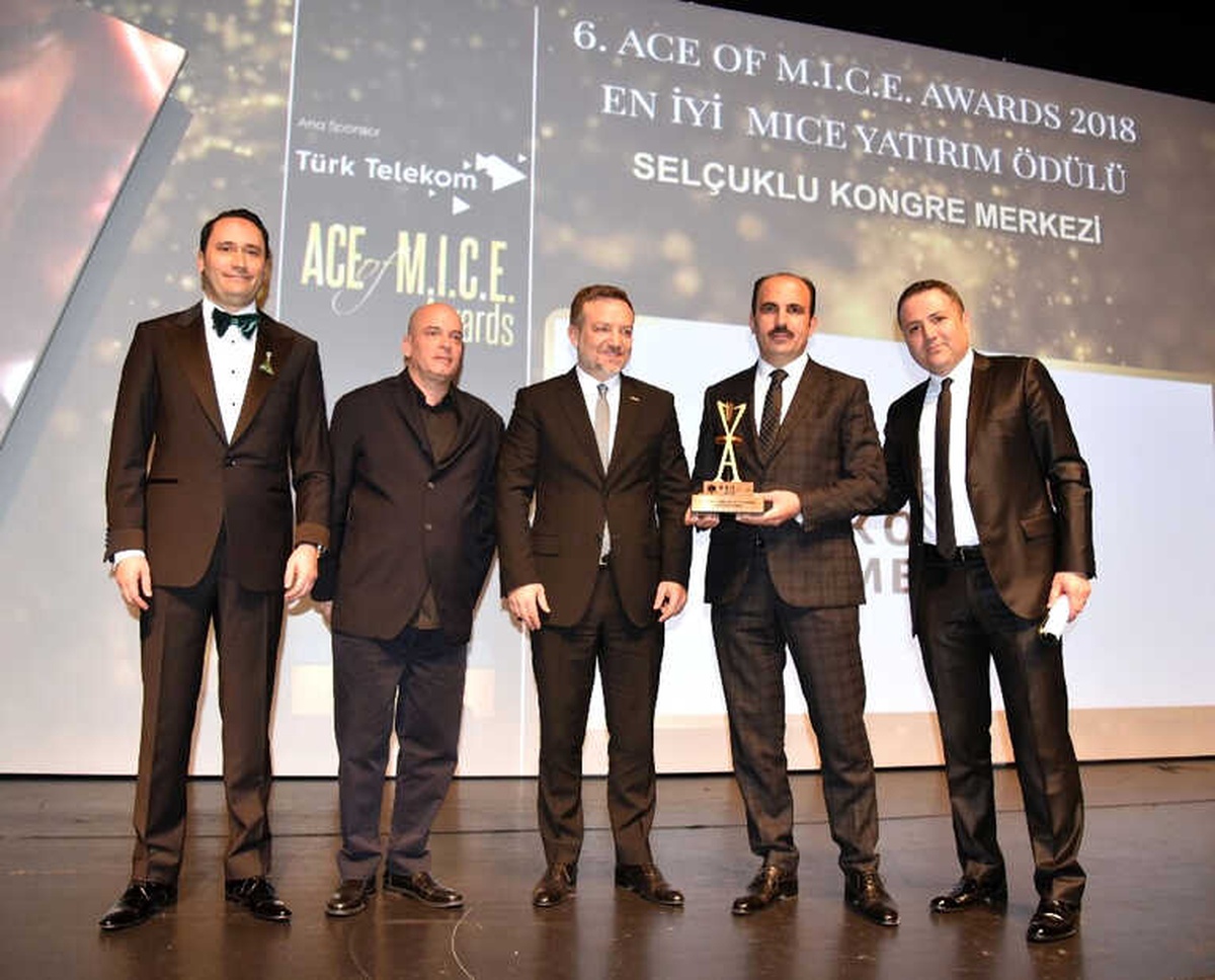 Selçuklu Kongre Merkezine Yılın Yatırım Ödülü
