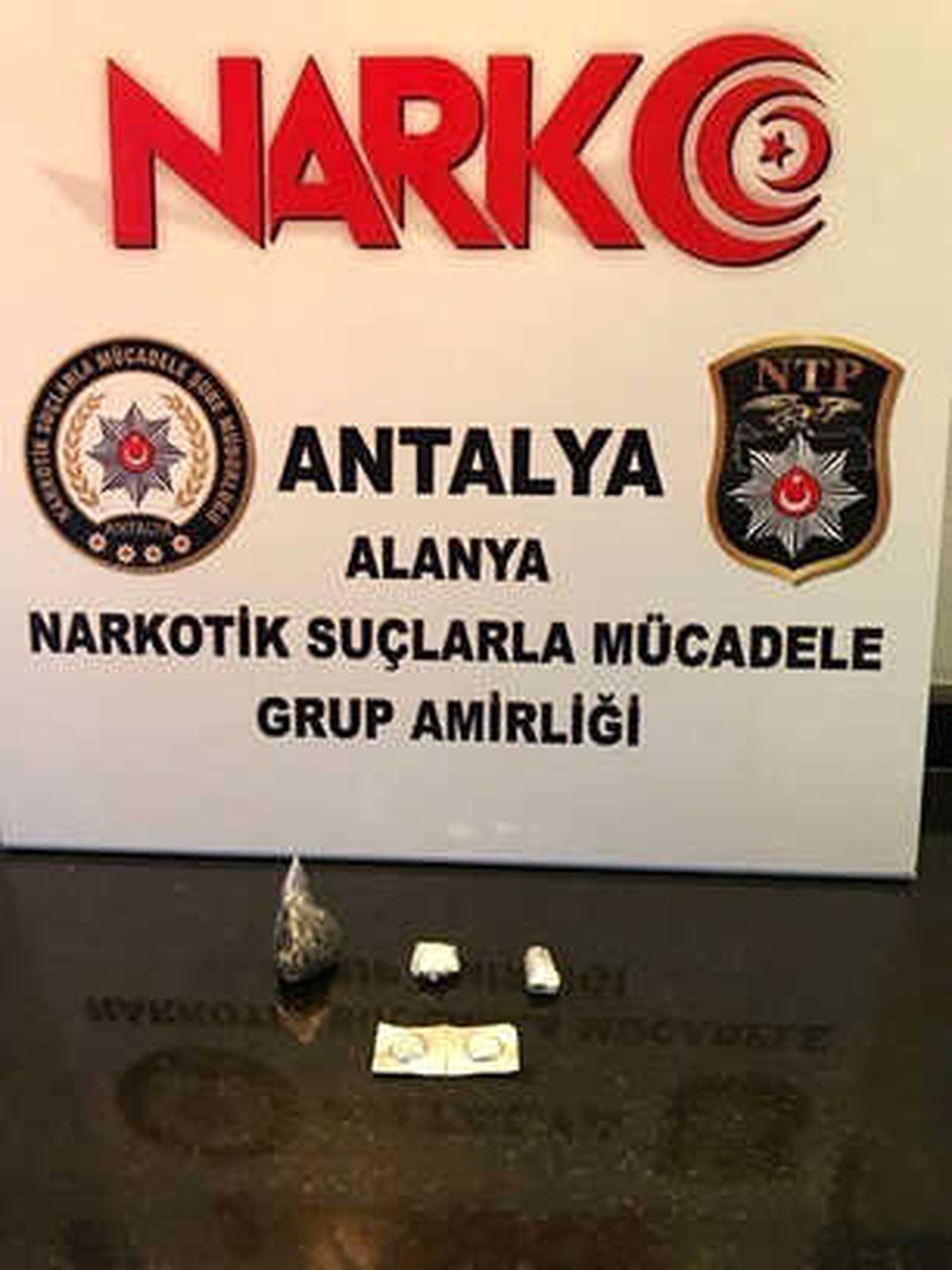 Şüphelinin Üzerinden Uyuşturucu Çıktı