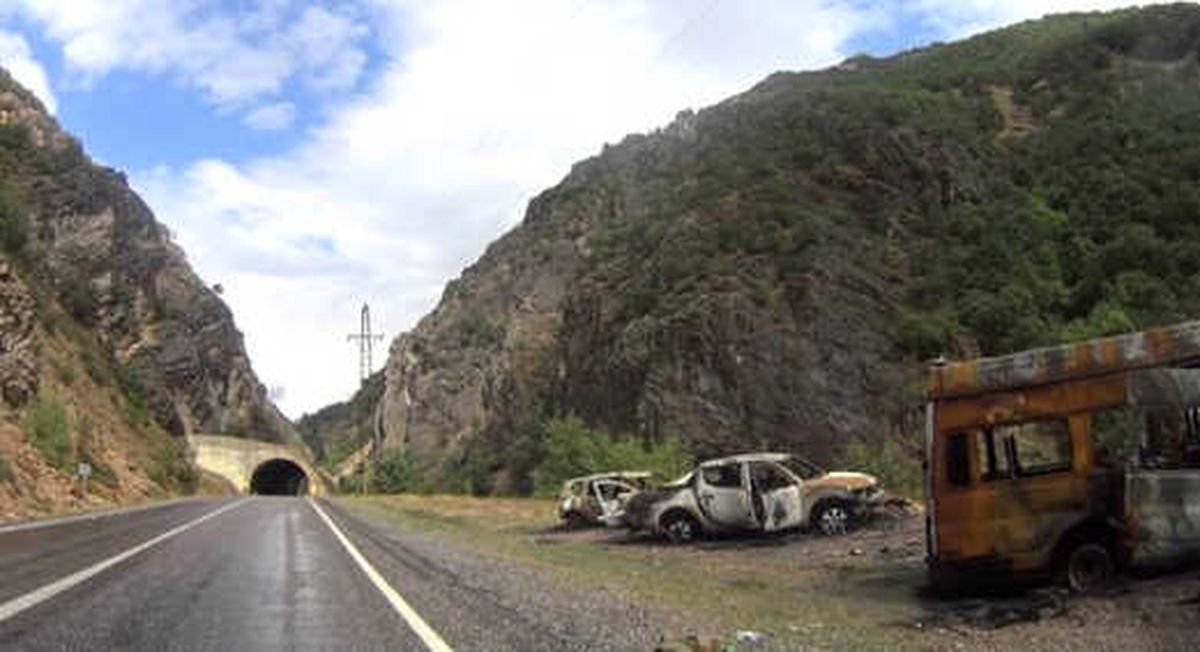 Tunceli\'de Çatışma Çıktı, Yol Trafiğe Kapatıldı