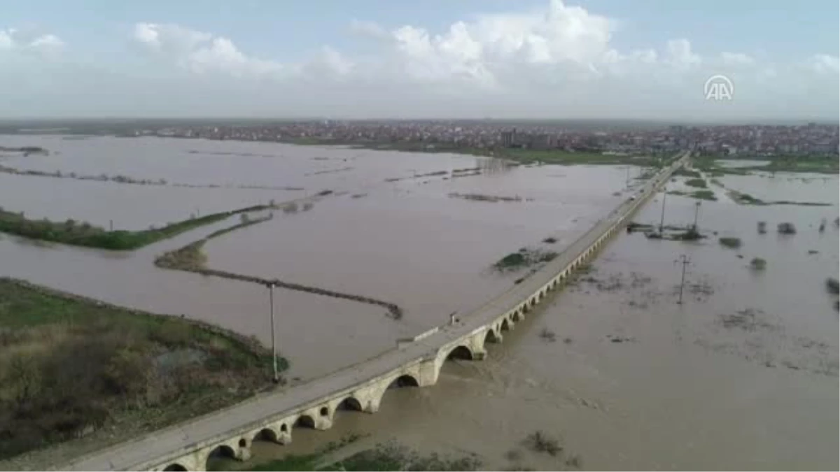 Uzunköprü\'de Tarım Arazilerinin Bir Kısmı Su Altında Kaldı