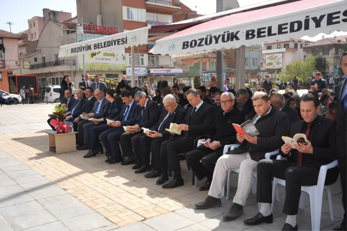 Bozüyük\'te Kitap Okuma Etkinliği Düzenlendi