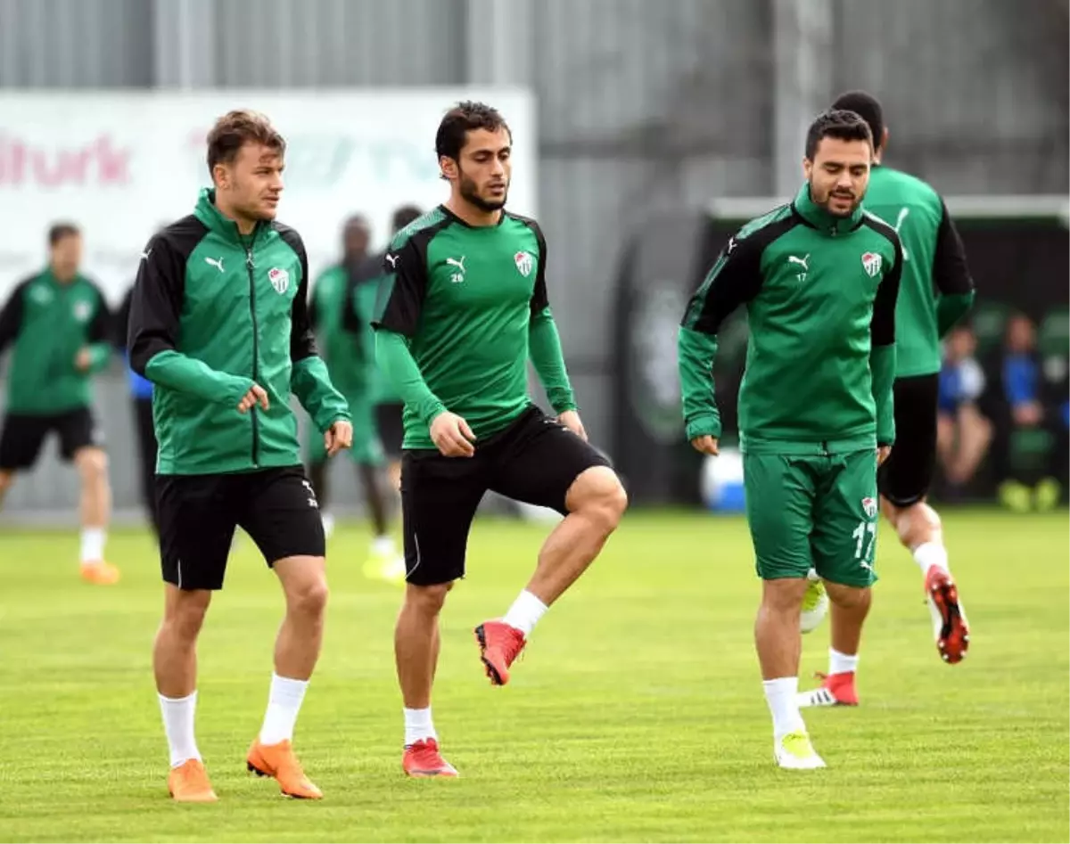 Bursaspor\'da Hazırlıklar Sürüyor