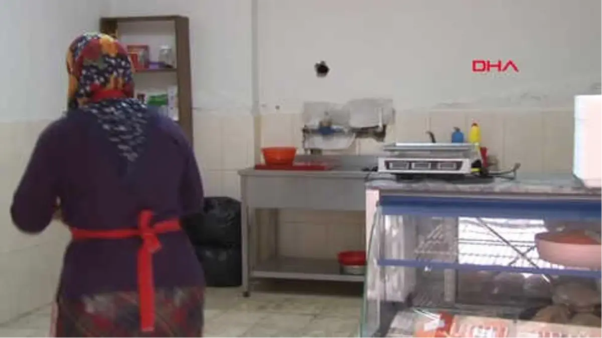 Diyarbakır Mahallenin, Kebapçı Bacısı Hediye Baran, Erkek Ustalara Rakip Oldu