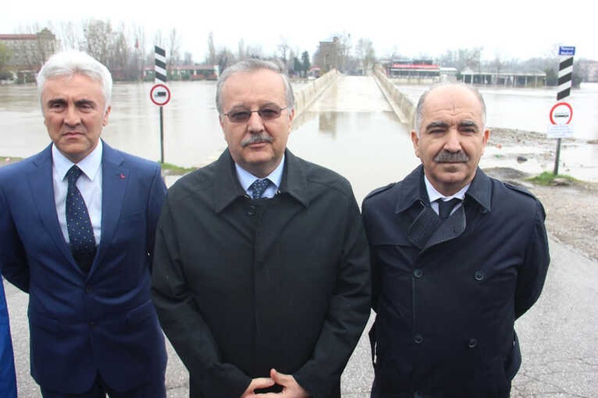 Edirne Valiliği Kriz Masası Nehir Taşkınıyla İlgili Oluşturdu
