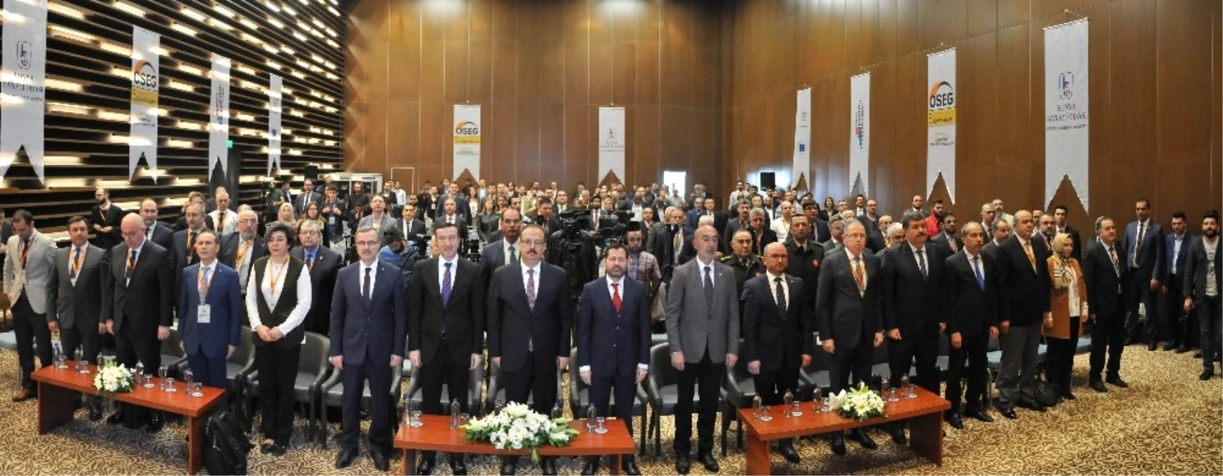 Konya\'da 5. Uluslararası Otomobil Sektörünün Geleceği Konferansı Gerçekleştirildi