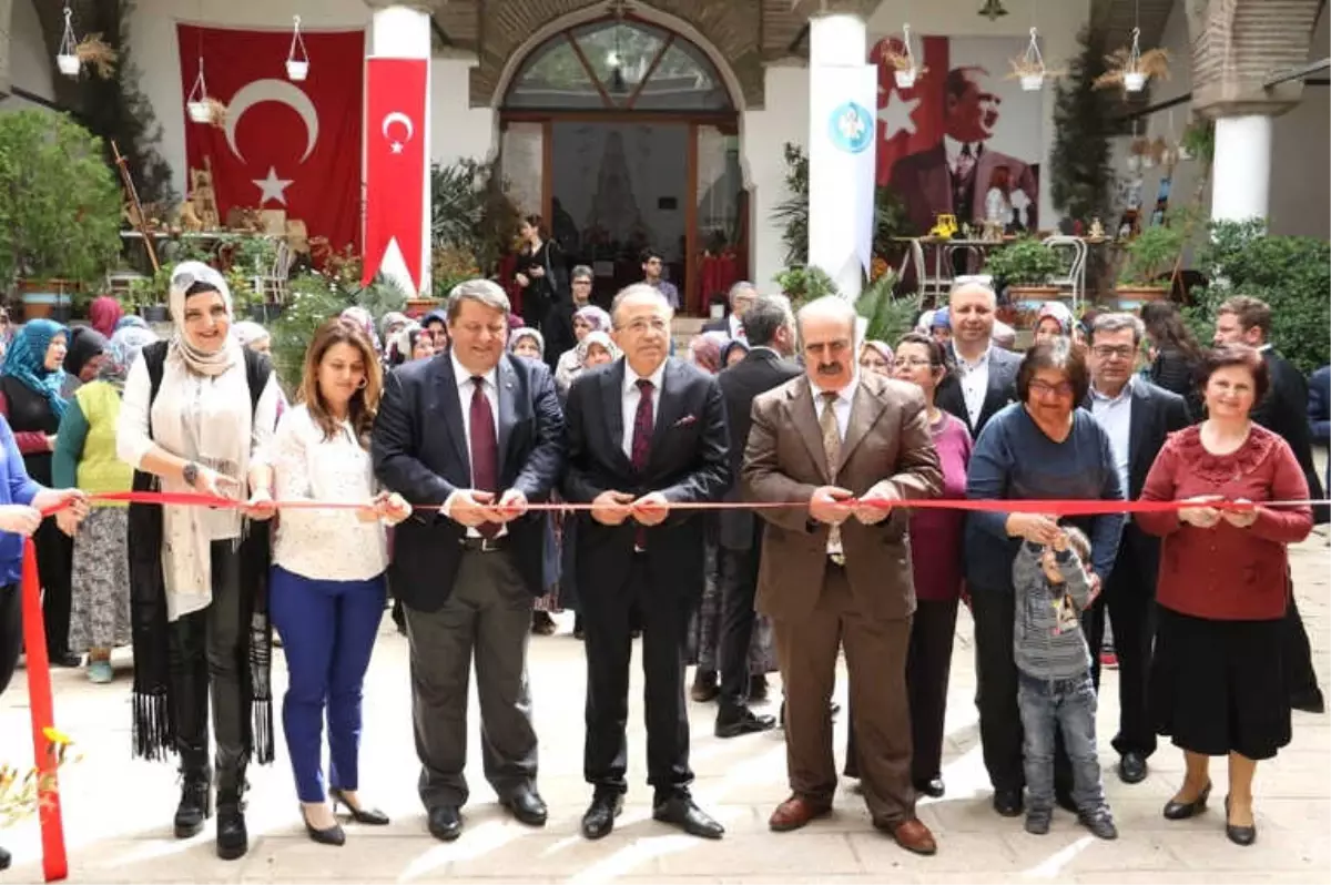 Masmek Kursiyerlerinden El Sanatları Sergisi