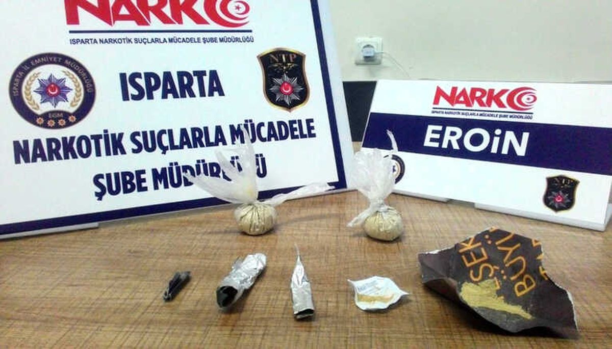 Aranan 4 Zehir Tacirinden 2\'si Yakalandı, Şüphelilerden Biri Cezaevinde, Diğeri de Askerde Çıktı