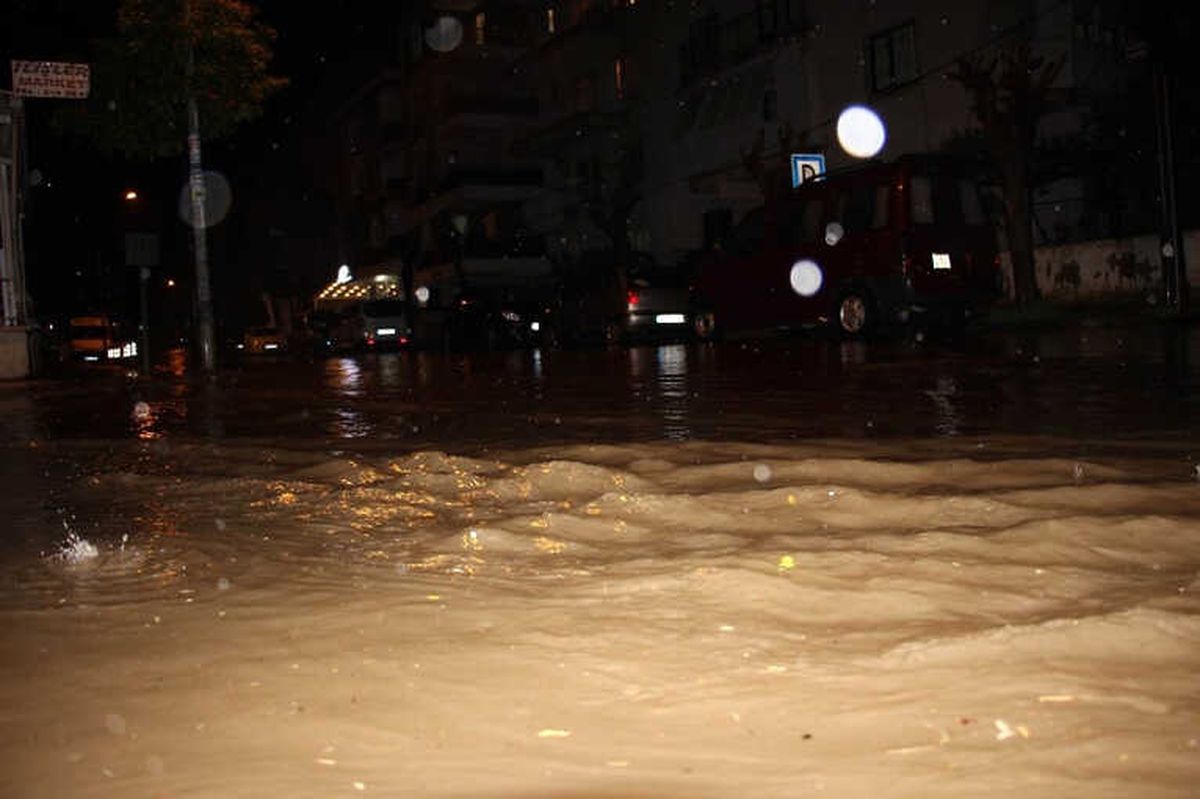 Aydın Sağnak Yağmura Teslim Oldu