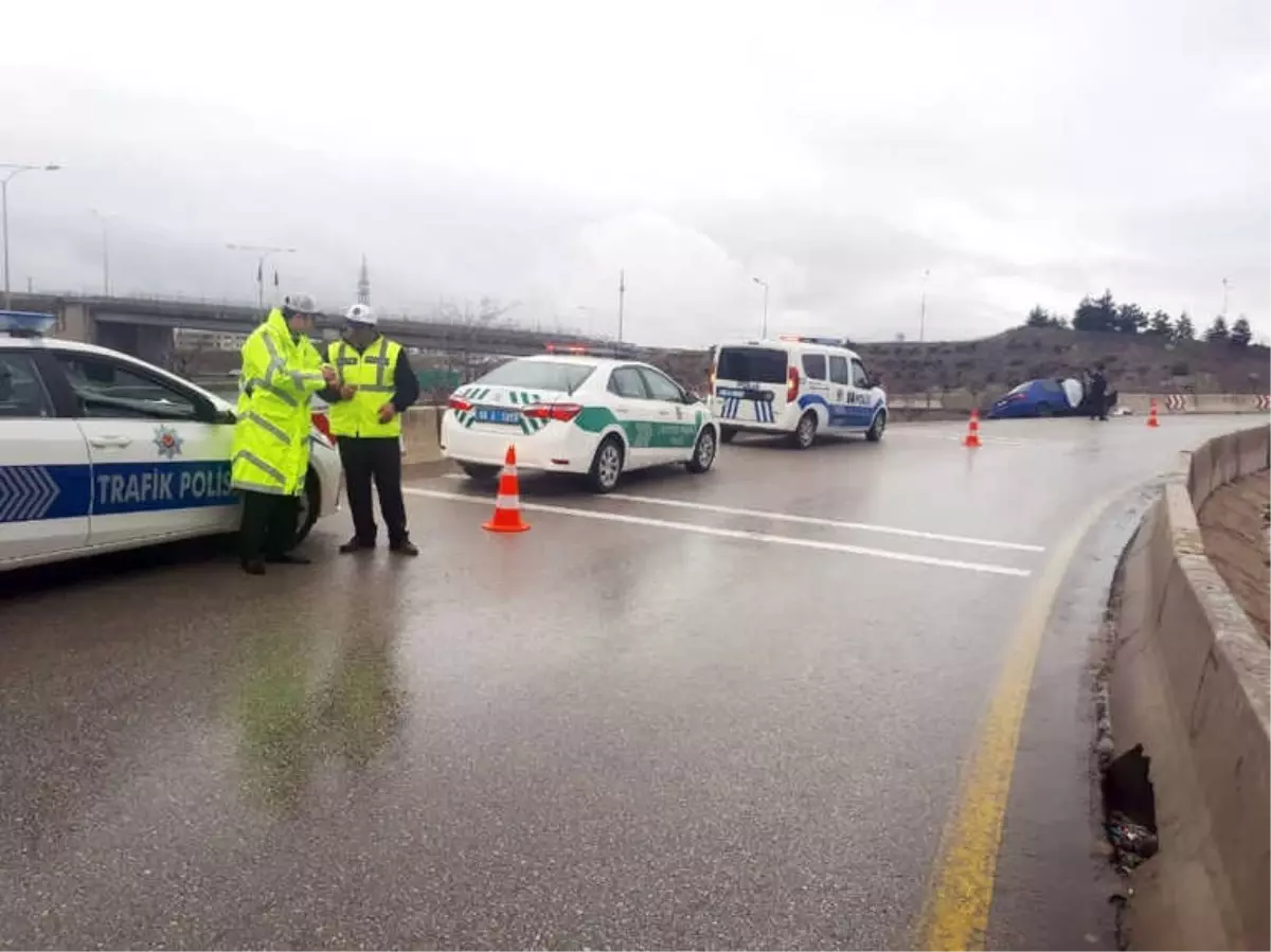 Başkent\'te Trafik Kazası: 1 Ölü, 2 Ağır Yaralı