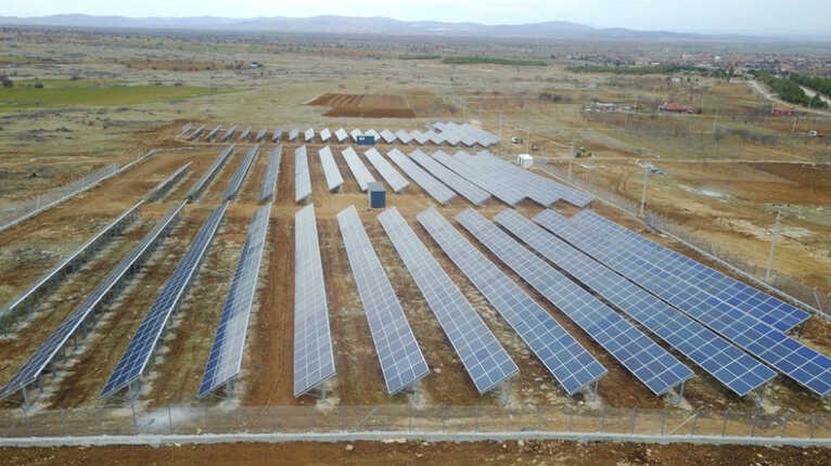 Çivril Belediyesi Güneşten Para Kazanıyor