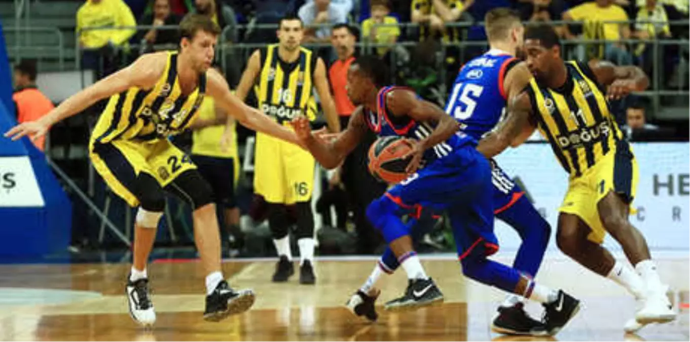 Fenerbahçe Dışarda, Andolu Efes İçeride