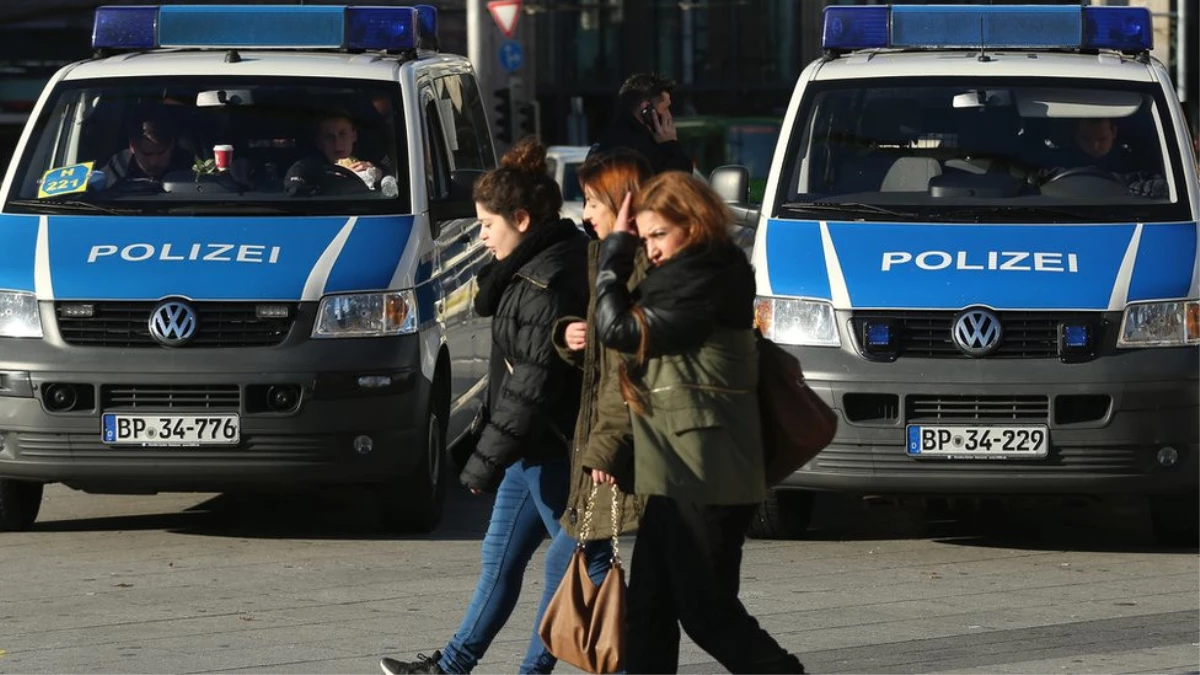 Hollanda Halkı İstihbarat Yasasına \'Hayır\' Dedi, Hükümet Düzenlemeyi Gözden Geçirecek