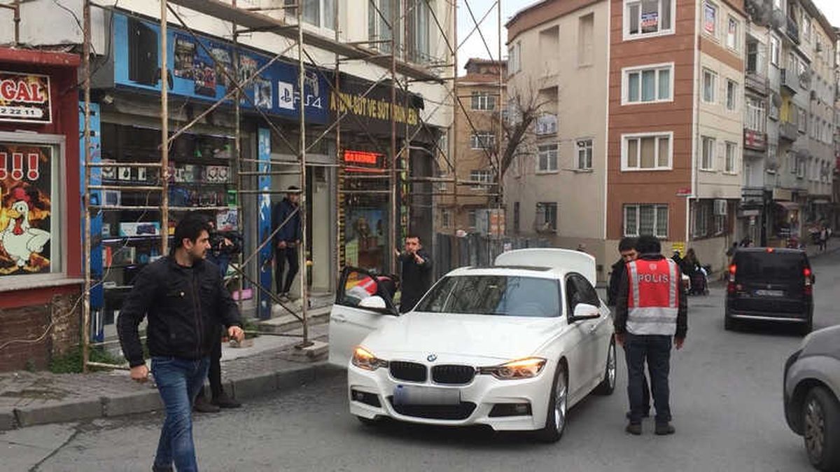 İstanbul\'da Lüks Otomobilde Uyuşturucu Ele Geçirildi