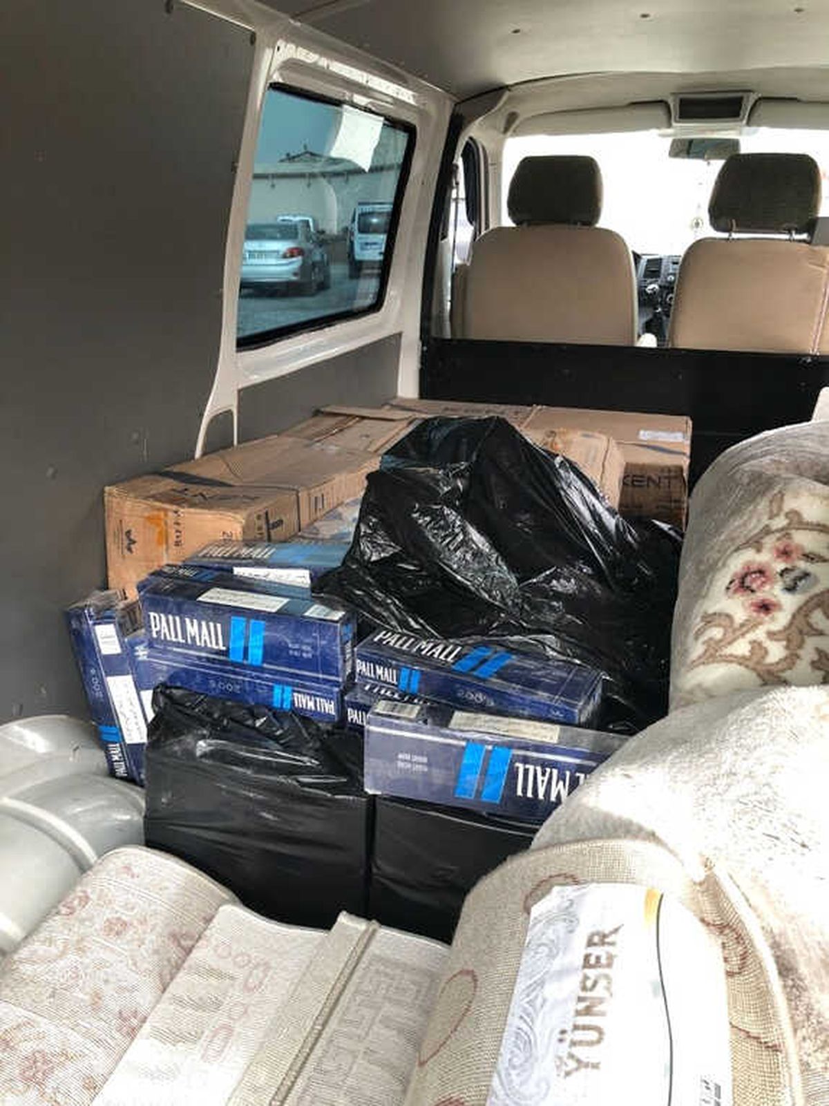 Tatvan\'da 7 Bin 600 Paket Kaçak Sigara Ele Geçirildi.