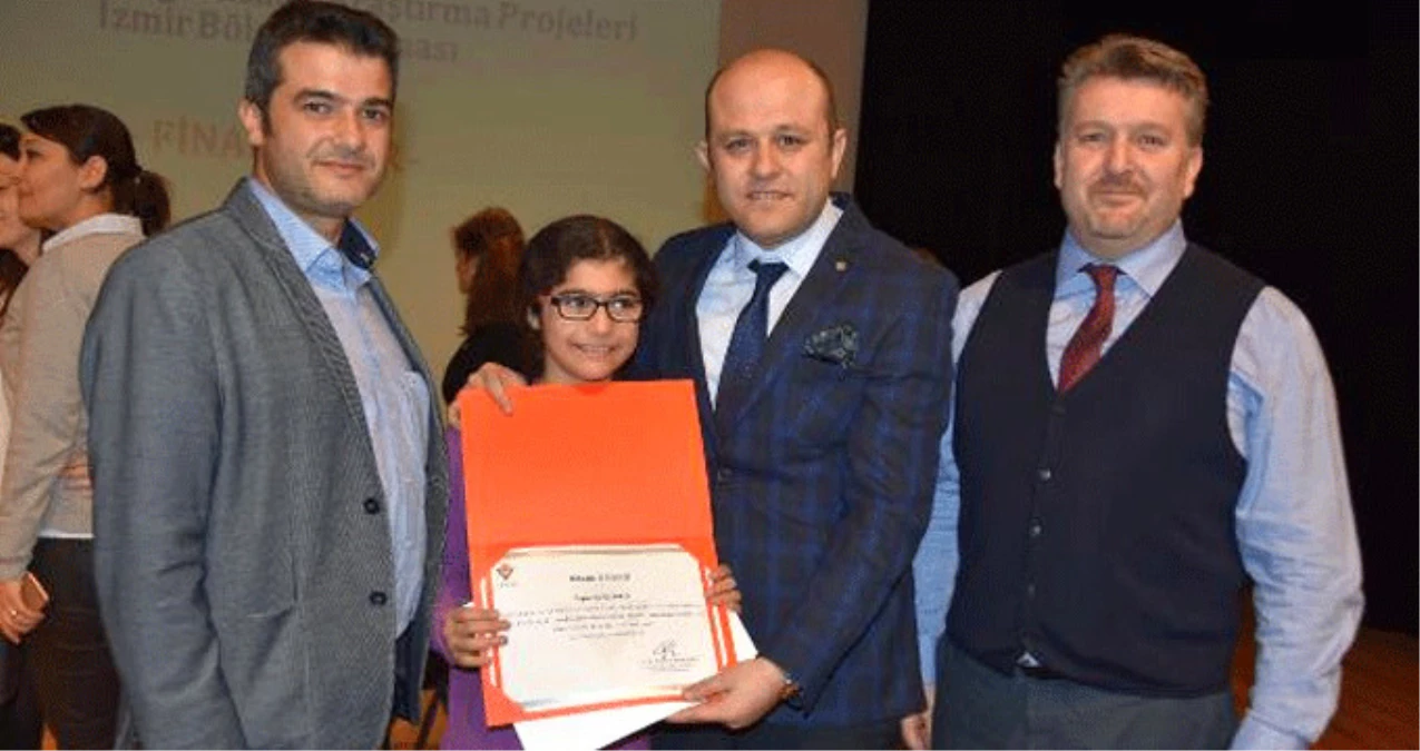 Serviste Havasızlıktan Ölen Alperen\'in Ablası Tübitak Ödülü Kazandı