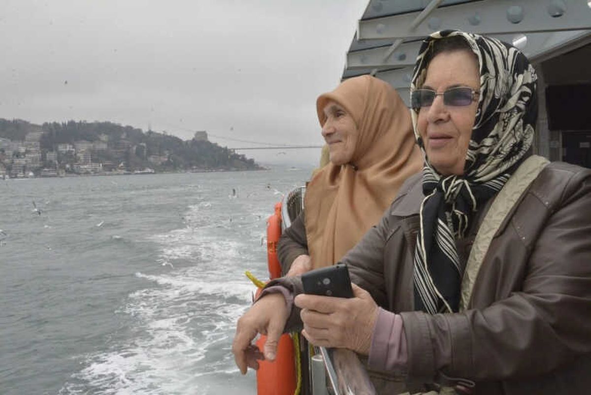 Yaşlılar Boğazın Keyfini Çıkardı