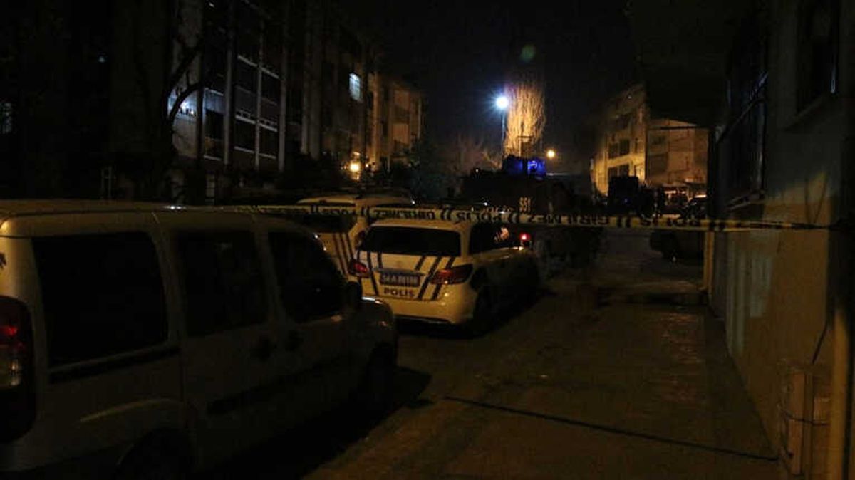 Beyoğlu\'nda Silahlı Çatışma: 1 Yaralı