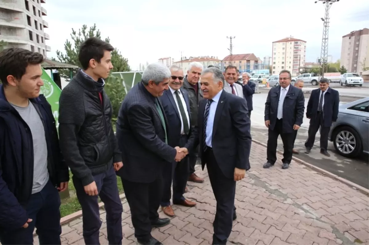 Büyükkılıç: "Kazımkarabekir Mahallesini Yeniden İnşa Ediyoruz"