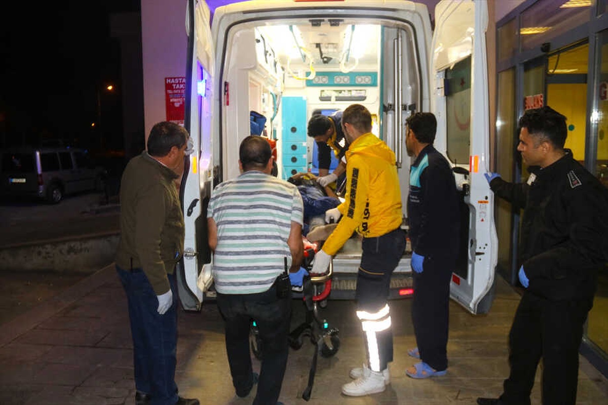 Güncelleme 2 - Kaçak Göçmenleri Taşıyan Minibüs Kaza Yaptı: 16 Ölü, 37 Yaralı