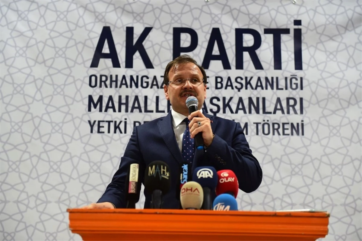 Hakan Çavuşoğlu: "Asla Pabuç Bırakmayacağız"