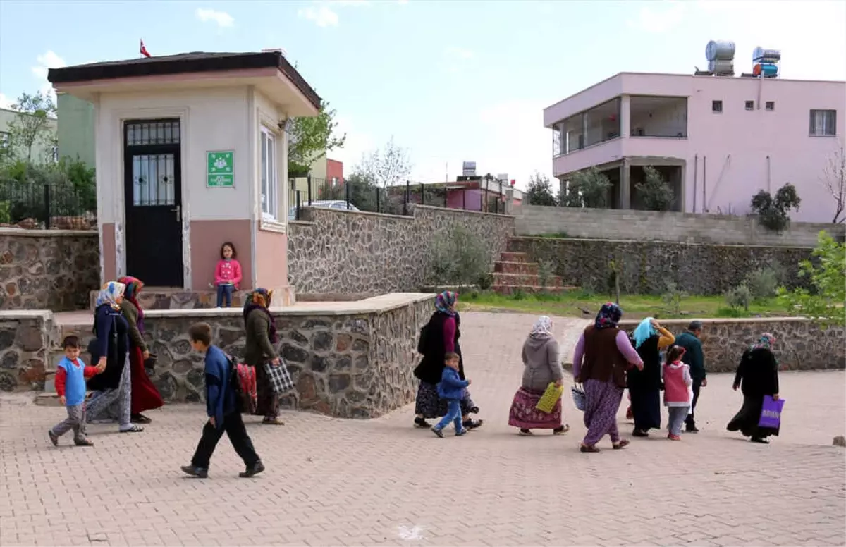 Hatay\'da Okuma Yazma Seferberliği