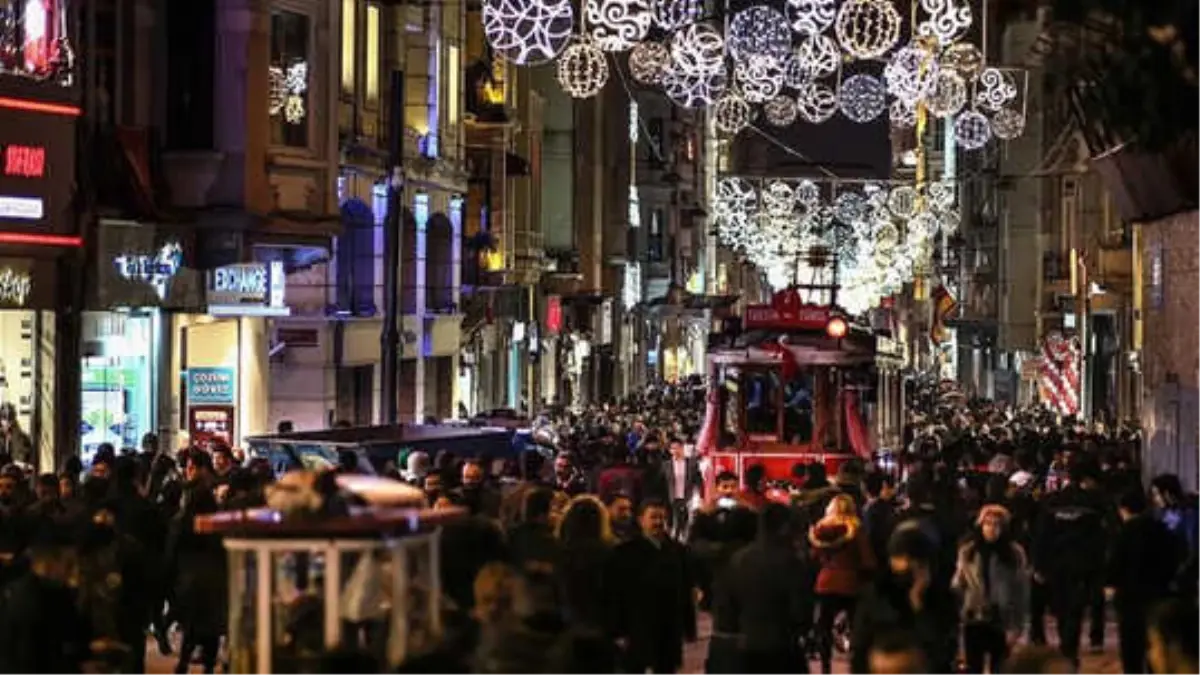 Turist Sayısı İki Ayda Yüzde 35 Arttı