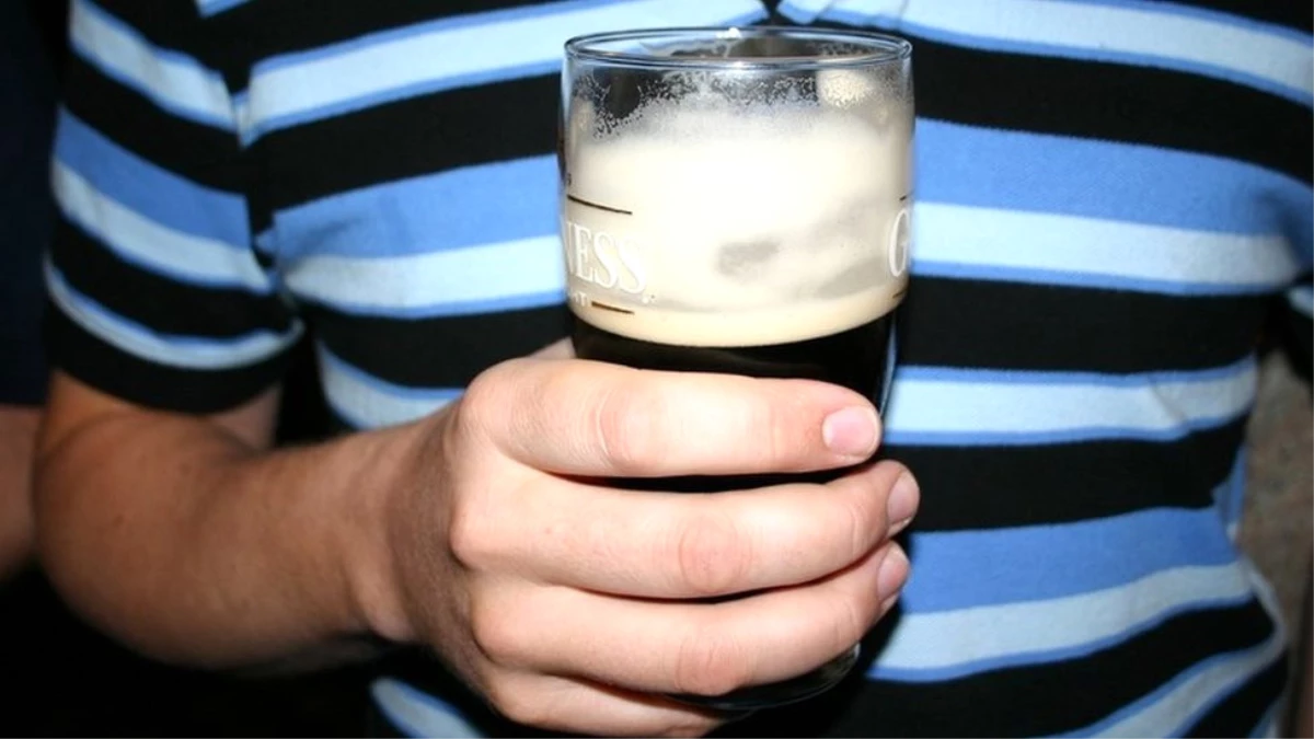 İrlanda\'daki Publardaki 100 Yıllık Hayırlı Cuma İçki Yasağı Kaldırıldı