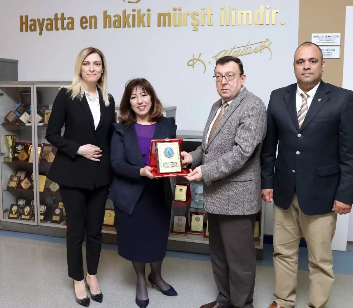 Sanko Okullarına Plaket ve Şilt Beratı Takdim Edildi