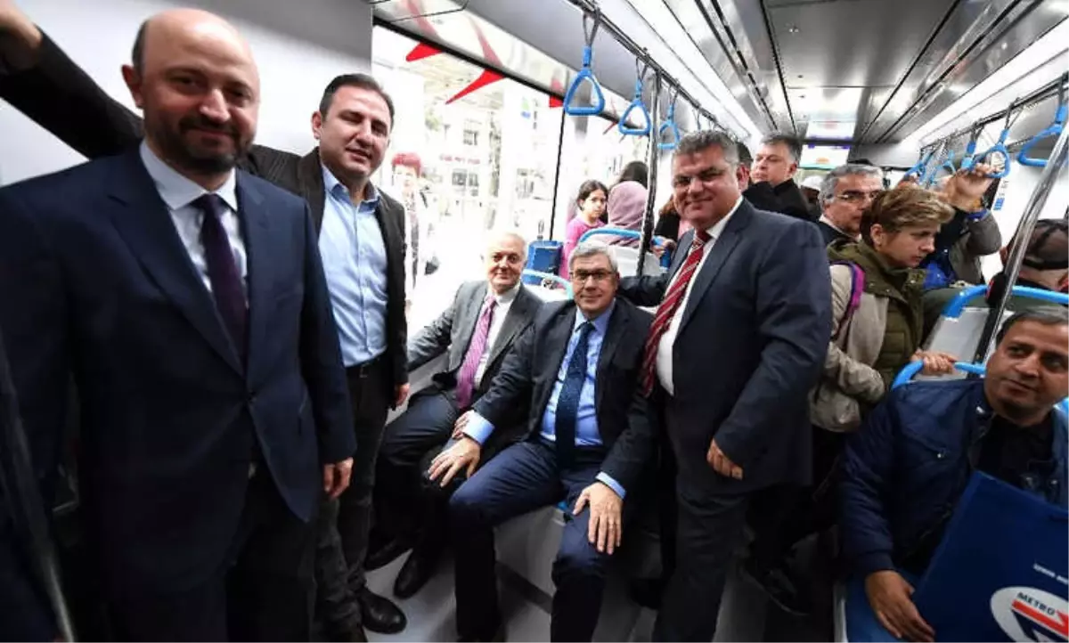 Toplantıya Tramvayla Geldiler