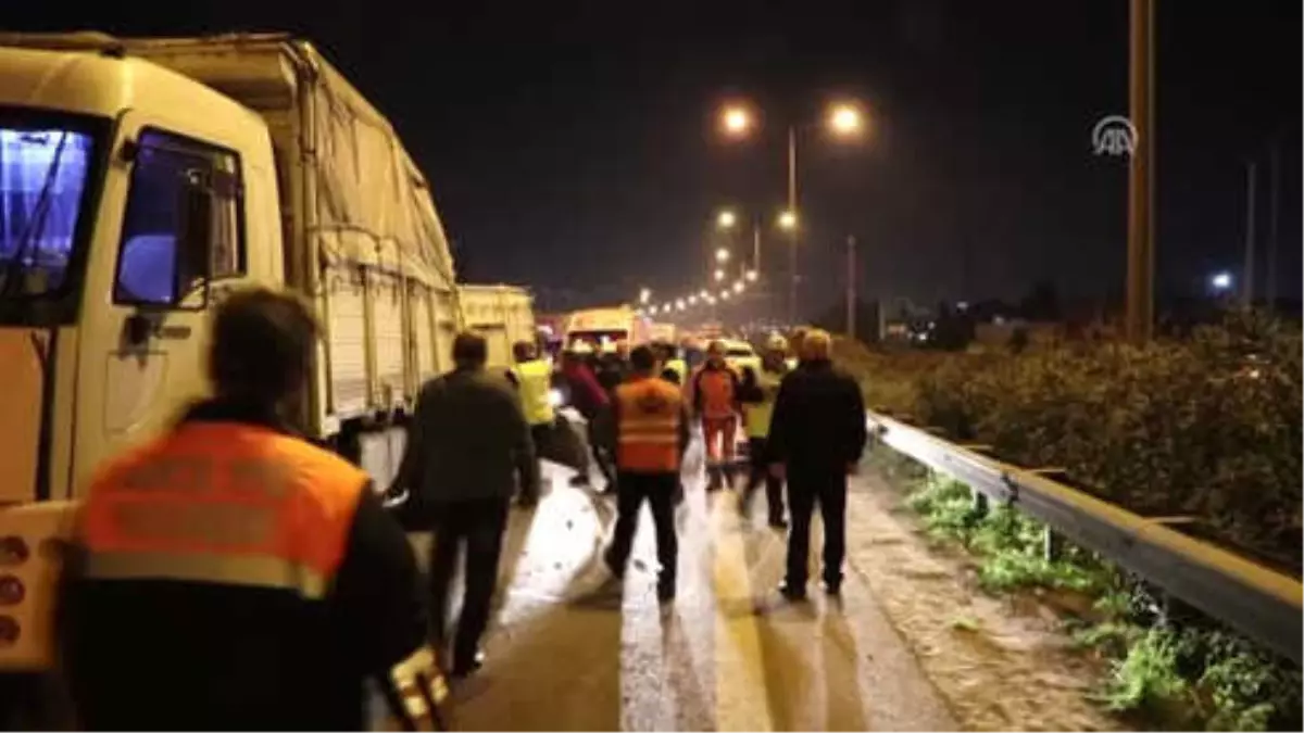 Zincirleme Trafik Kazası: 2 Yaralı