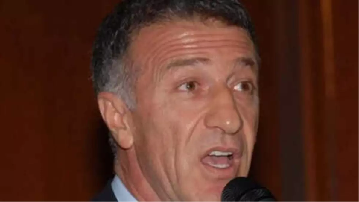 Ahmet Ağaoğlu, Trabzonspor\'da Başkanlığa Adaylığını Koydu