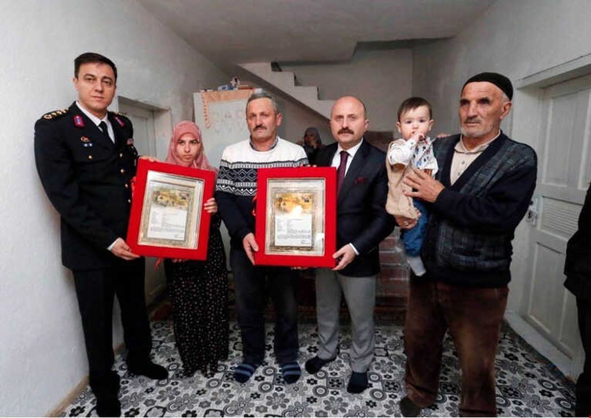 Amasya\'da Şehit Ailesine Şehadet Beratı